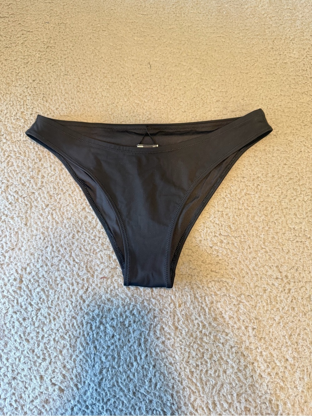 VUORI Classic Bikini Swimsuit Bottoms - Women's size M
